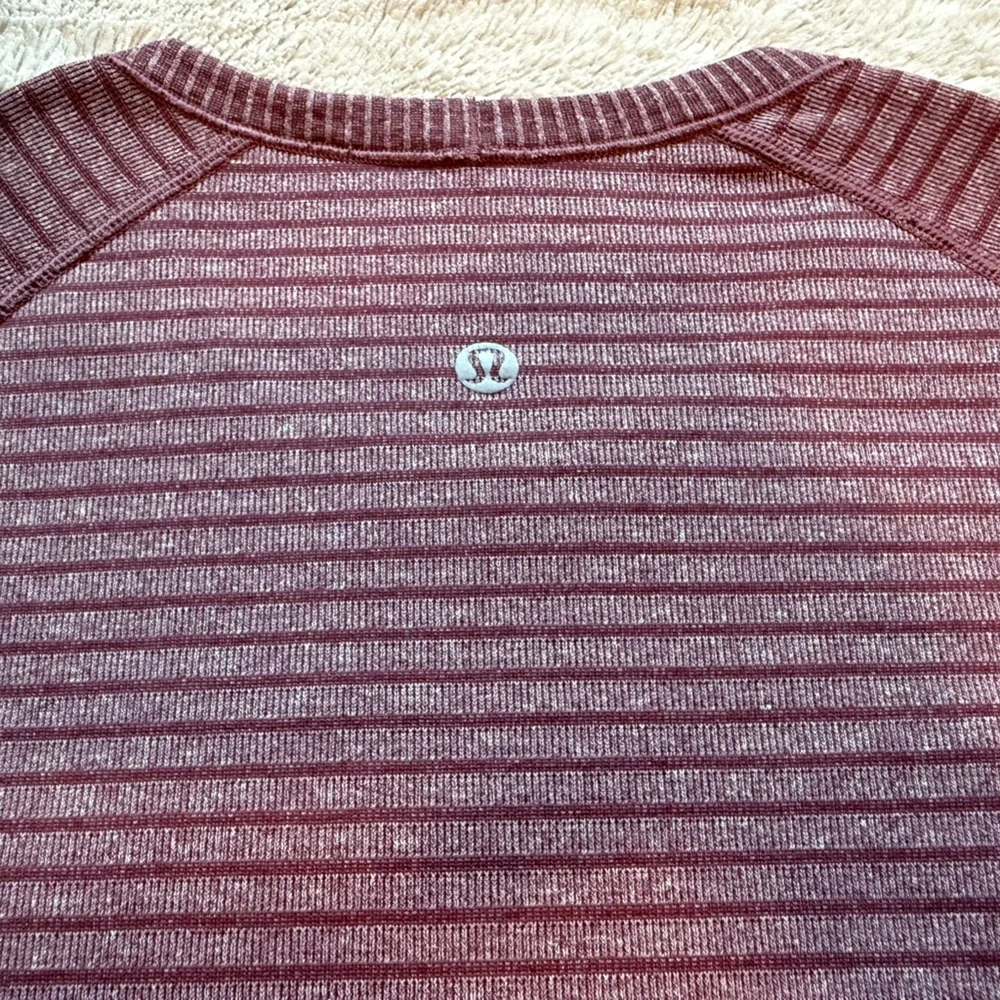 Lululemon Swiftly Tech Long Sleeve Crew in Heathered Bordeaux Drama Size 4 - Picture 10 of 15